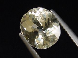 Hiddenite 4,56 Ct. oval 10 x 8,5 mm Pakistan