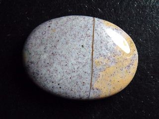 Jaspis 36,31 Ct. Oval Cabochon Brasilien