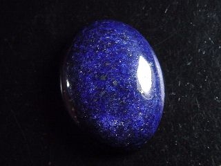 Lapislazuli 37,74 Ct. oval cabochon