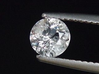 Pollucite 0,75 Ct. round rare - Skardu, Pak.