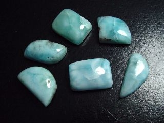 Larimar lot 89,28 Ct. mix cabochon - B-quality