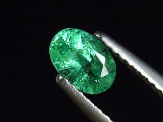Emerald 0,57 Ct. fine green oval Colombia