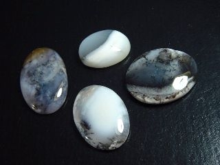 Dendritic Opal lot 111,83 Ct. oval cabochon India