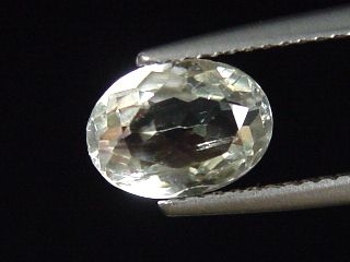 Sillimanite 2,08 Ct. faceted oval - Balangoda, Sri Lanka
