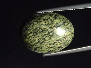 Nephrite Jade in Serpentinite 15,18 Ct. cabochon Canada