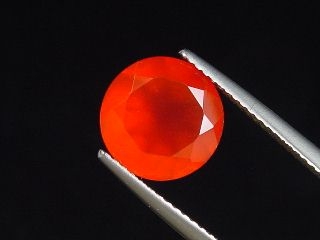 Carnelian 3,04 Ct. glowing orange red round India