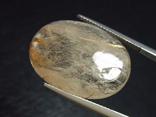 Rutilquarz 27,40 Ct. goldene Rutileinschlüsse B-Qualität
