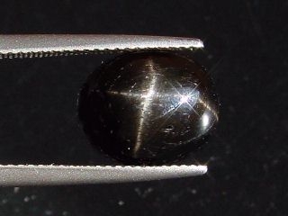 Sterndiopsid / Stern Diopsid 9,07 Ct. - feiner Stern Oval