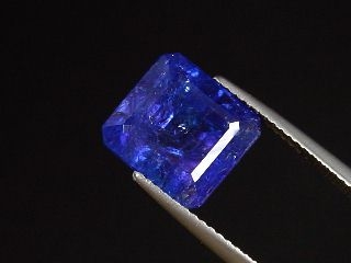 Tansanit 7,02 Ct. feinste Spitzenfarbe 10 x 9,5 mm Oktagon
