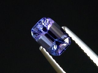 Tanzanite 0,92 Ct. octagon - finest blue violet