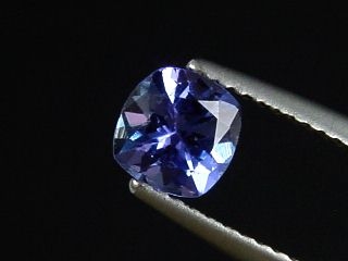 Tanzanite 0,72 Ct. cushion cut - finest blue violet