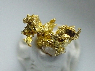 Gold crystalline 6 mm - Brusson, Val d'Aosta, Italy