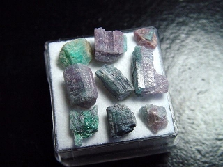 Paraiba Turmalin Lot in Box - Parelhas, Rio Grande do Norte, Brasilien