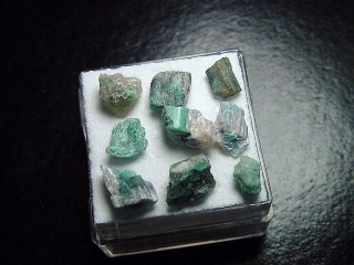 Paraiba Turmalin Lot in Box - Parelhas, Rio Grande do Norte, Brasilien