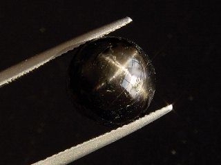 Sterndiopsid / Stern Diopsid 10,34 Ct. feiner Stern Rund B-Qualität