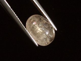 Topaz cat's eye 6,15 Ct. rare natural color - Ouro Preto, Brazil