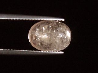 Topaz cat's eye 6,15 Ct. rare natural color - Ouro Preto, Brazil
