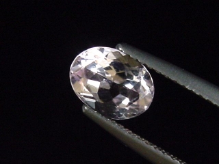 Morganit 1,04 Ct. - Oval 8 x 6 mm Brasilien