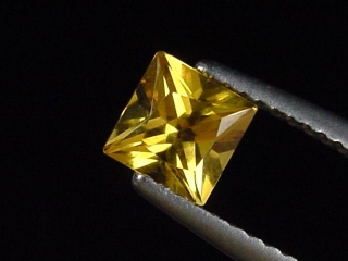 Golden Beryl 0,64 Ct. square Brazil