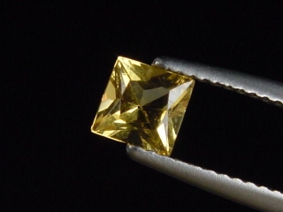 Golden Beryl 0,58 Ct. square Brazil