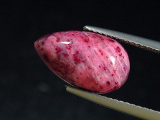 Thulite 5,27 Ct. cabochon - Lom, Norway