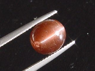 Scapolite Catseye 3,84 Ct. fine redbrown Tanzania