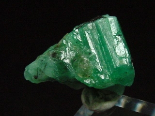 Emerald crystal 12 mm fine green - Muzo, Colombia