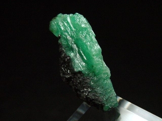 Emerald crystal 21 mm fine green - Muzo, Colombia