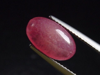 Rhodochrosite 4,00 Ct. oval cabochon - Argentina