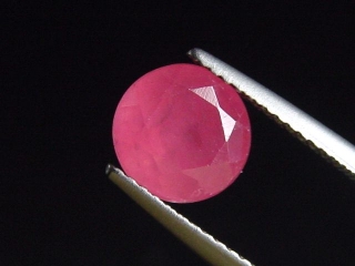 Rhodochrosit 2,63 Ct. Oval facettiert - Minas Capiniatas, Argentinien