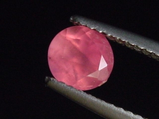 Rhodochrosit 1,06 Ct. Oval facettiert - Minas Capiniatas, Argentinien