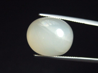 Moonstone 20,34 Ct. oval cabochon