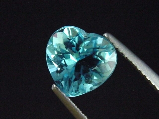 Topaz 2,66 Ct. sky blue treated heart cut