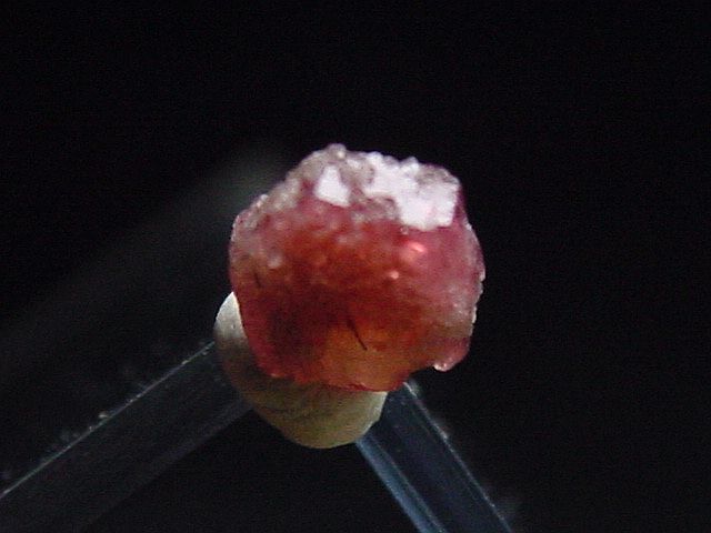 Bixbit / roter Beryll Kristall 5 mm - Topaz mtn., Utah, USA