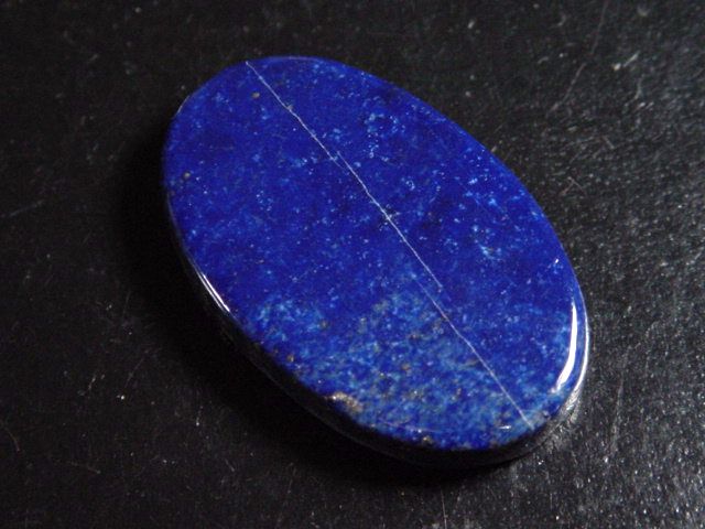 Lapislazuli 52,69 Ct. oval cabochon Pakistan