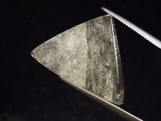 Wüstenglas 9,72 Ct. Trillion Cabochon