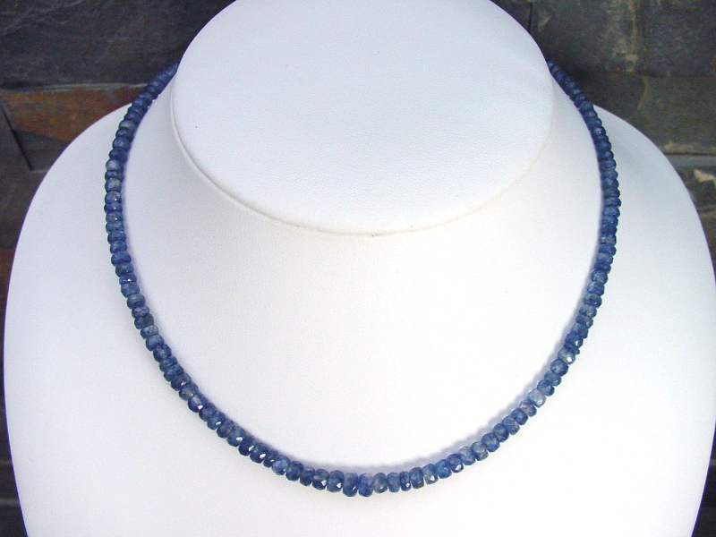 Kyanitkette 93,00 Ct. feine blaue Kyanit Kette facettiert 42 - 46,5 cm