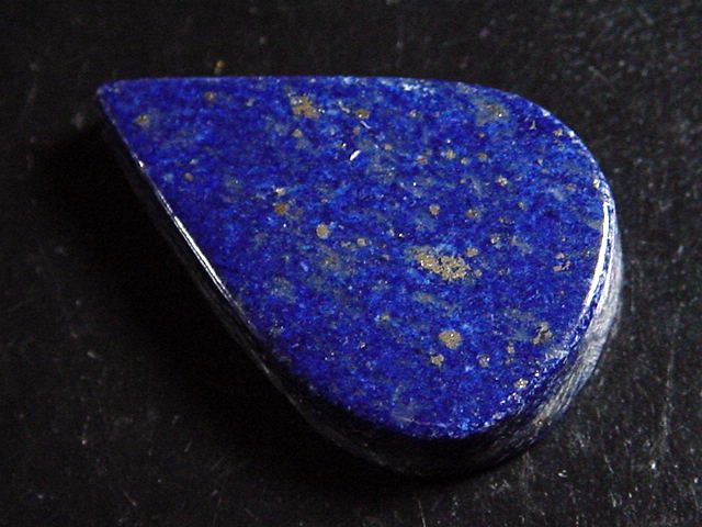Lapislazuli 31,60 Ct. Tropfen Cabochon 28,5 x 18,5 mm