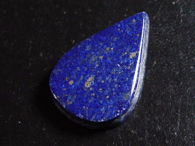 Lapislazuli 31,60 Ct. Tropfen Cabochon 28,5 x 18,5 mm