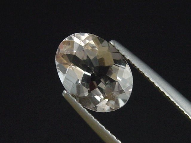 Fluorit 3,00 Ct. beige Oval - Minas Gerais, Brasilien