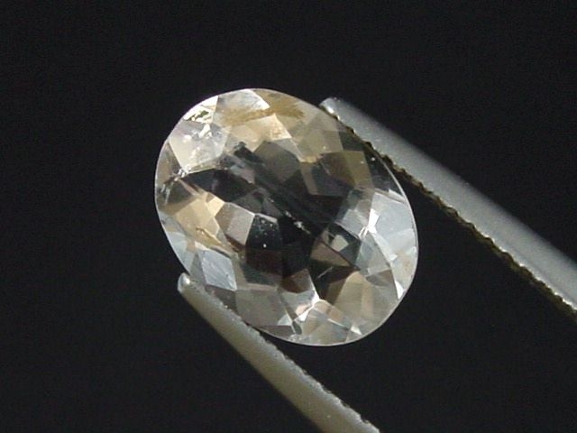 Fluorit 2,72 Ct. beige Oval - Minas Gerais, Brasilien