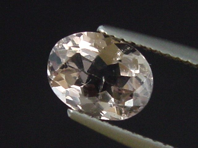 Fluorit 2,23 Ct. beige Oval - Minas Gerais, Brasilien