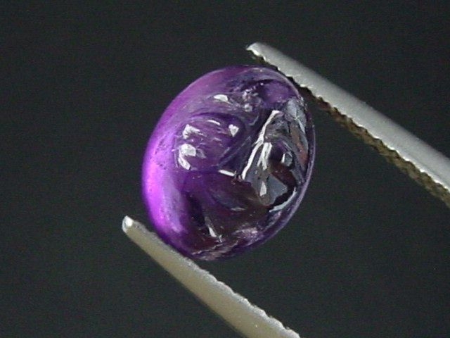 Amethyst Intaglio 2,35 Ct. Mann im Mond 9 x 7 mm Oval