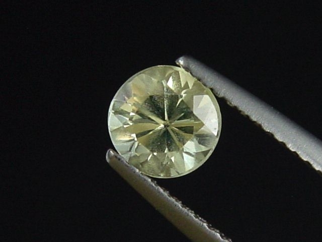 Chrysoberyll 1,01 Ct. Rund 6 mm Minas Gerais, Brasilien