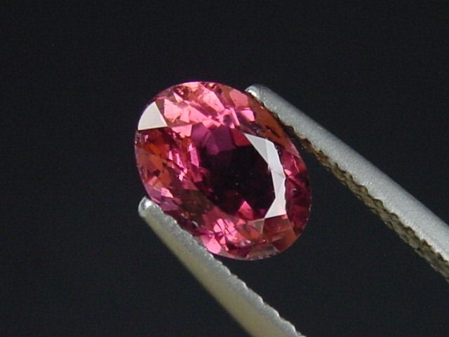 Rubellite / red Tourmaline 1,25 Ct. oval Brazil