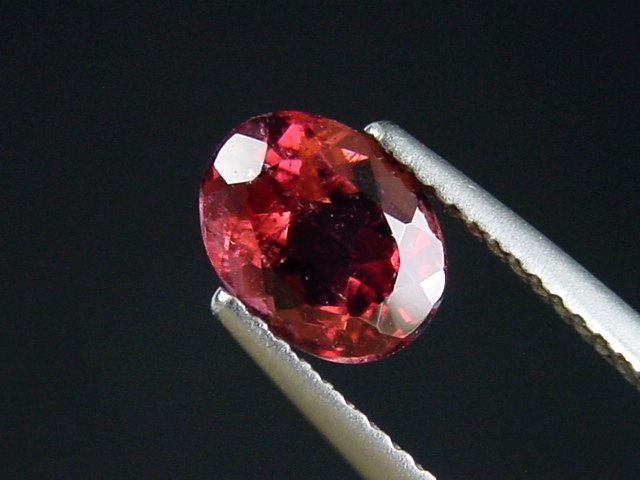 Rubellite / red Tourmaline 1,54 Ct. oval Brazil