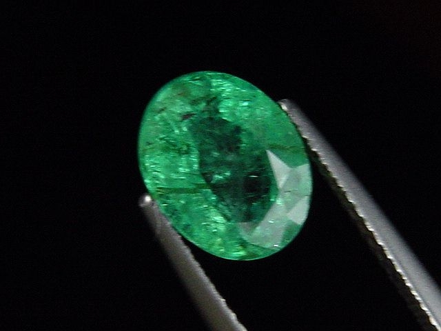 Emerald 2,78 Ct. fine green oval