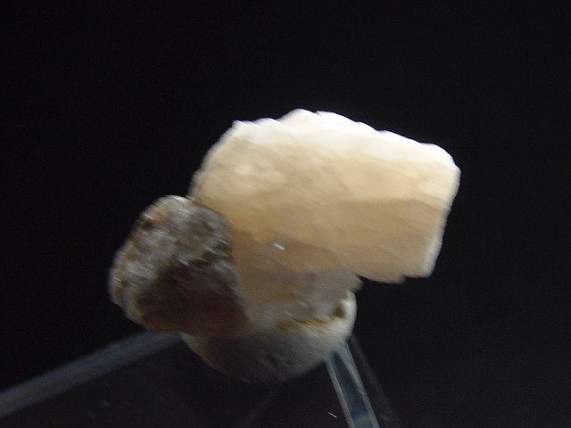 Phenakite specimen 23 mm - Manapa, Antsirabe, Madag.
