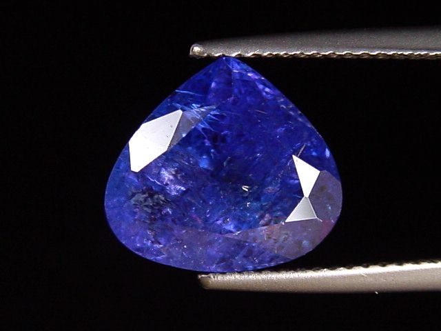 Tansanit 6,97 Ct. feinste Spitzenfarbe 12 x 11 mm Tropfen