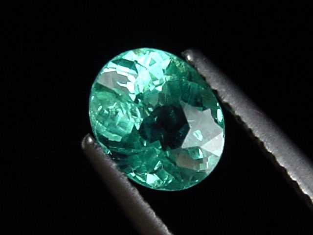 Apatit 1,09 Ct. türkisgrün - Oval 7 x 5,5 mm